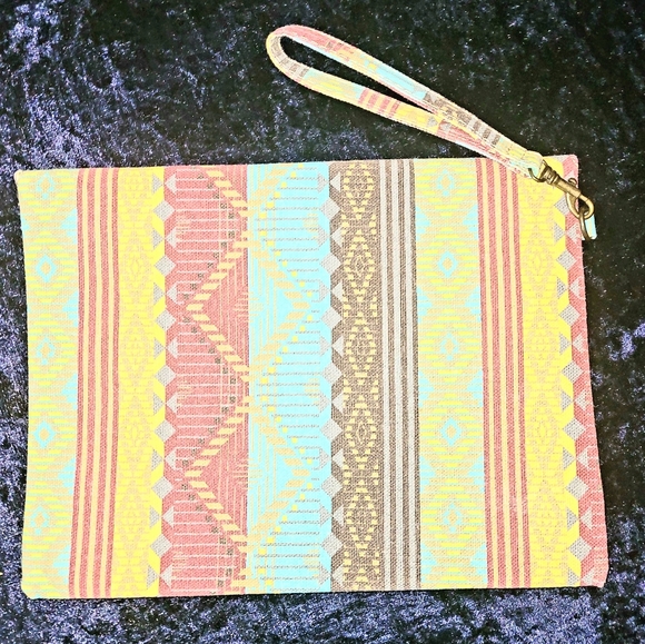 Clutch - Picture 2 of 3